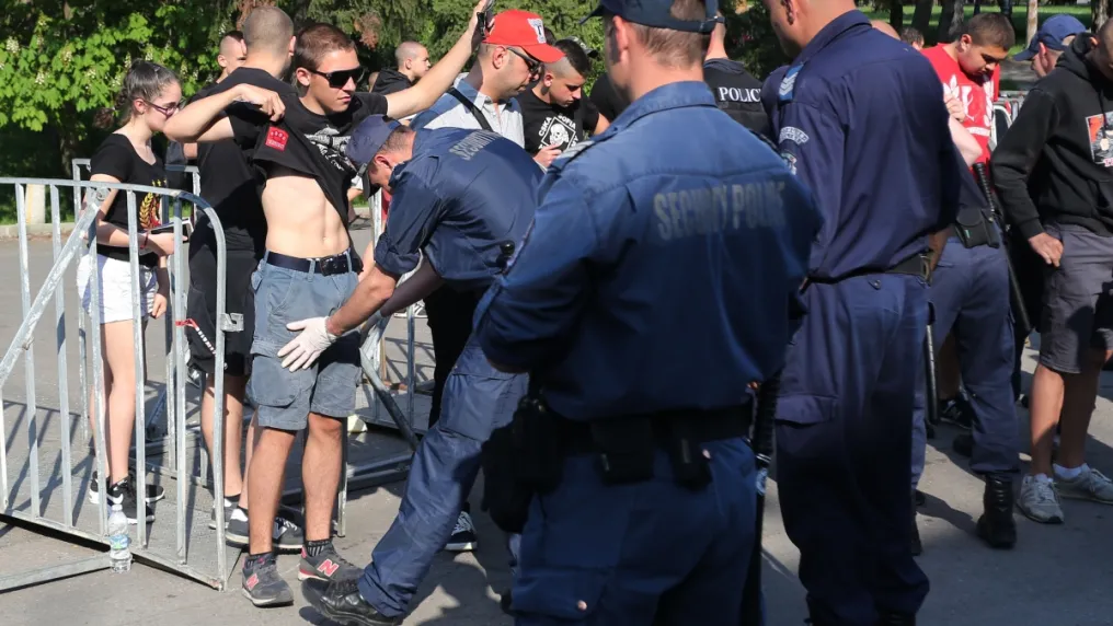 СДВР следи за хора със забрана да посещават мачове преди дербито