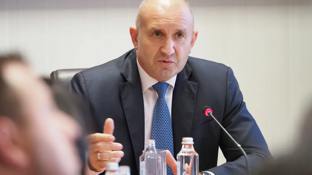 Политическата криза: В понеделник - консултации при президента след оставката на кабинета