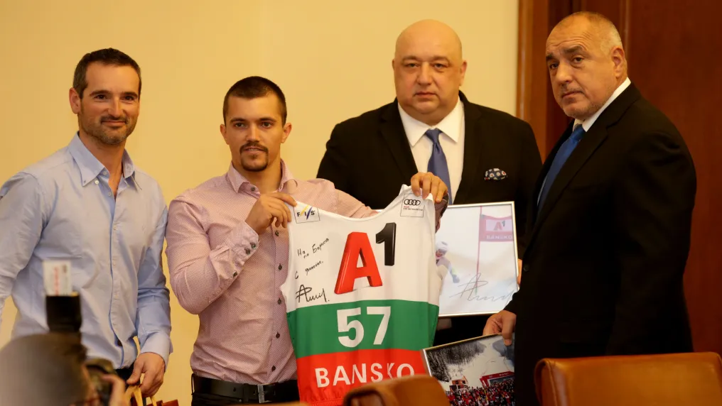 Бойко Борисов прие Алберт Попов след страхотното представяне (ВИДЕО)