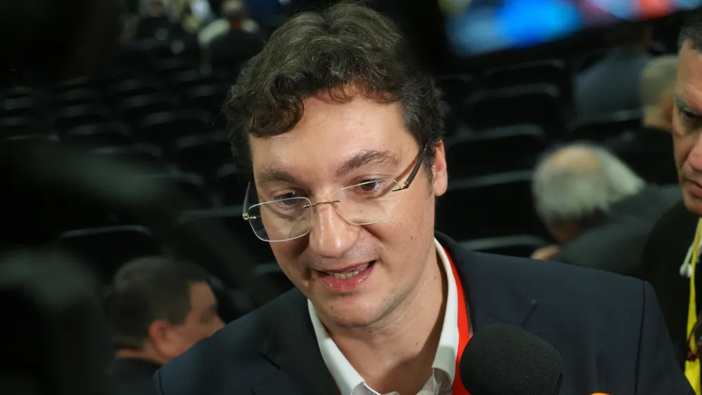 Избраха Крум Зарков за председател на БСП