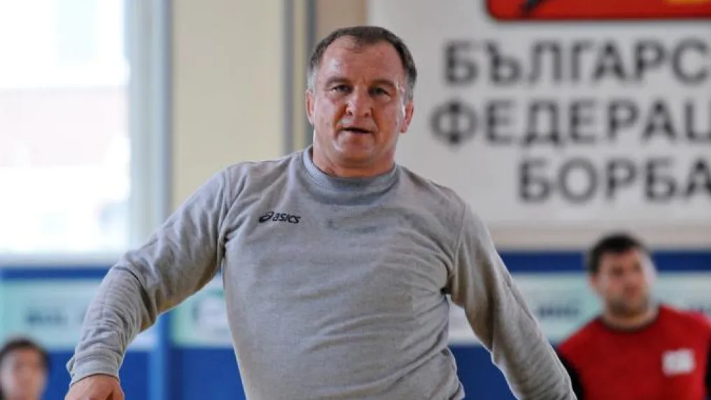 Симеон Щерев под карантина у дома, съпругата му е изписана от ВМА