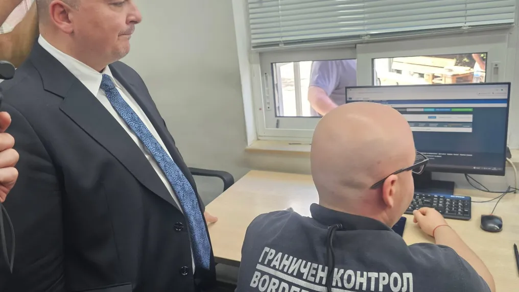 Земеделският министър: Всички компютри на БАБХ на „Капитан Андреево“ са подменени