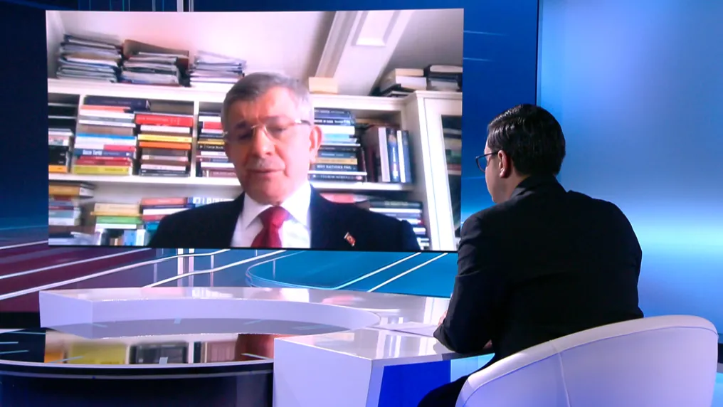Ахмет Давутоглу пред Светослав Иванов: Светът навлиза в най-опасния период след Втората световна война