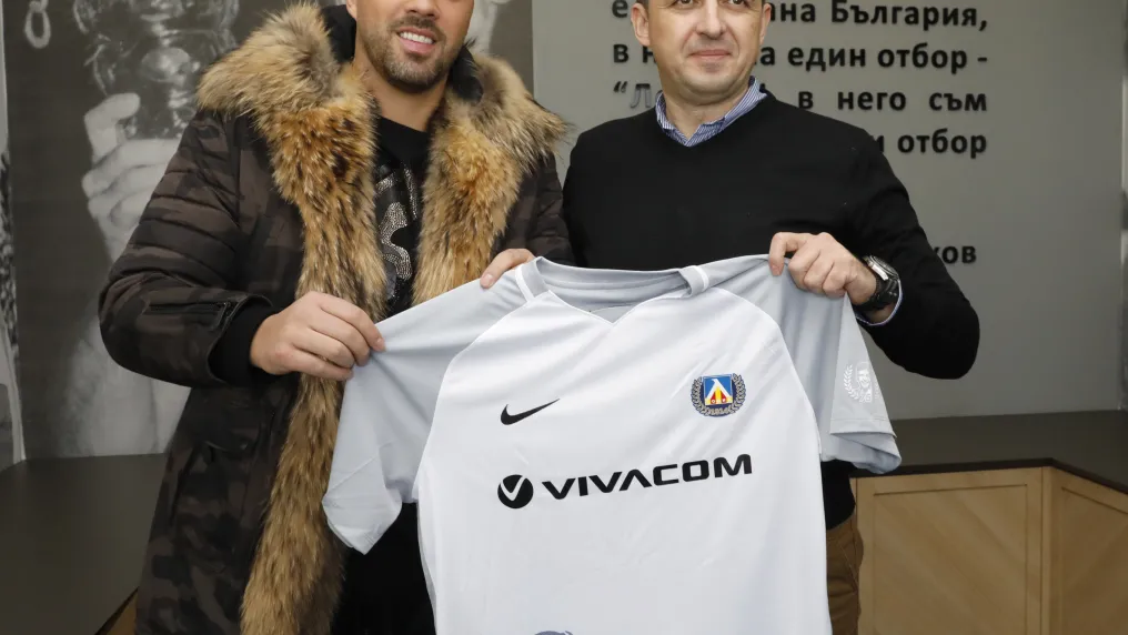 Николай Михайлов вече е футболист на 