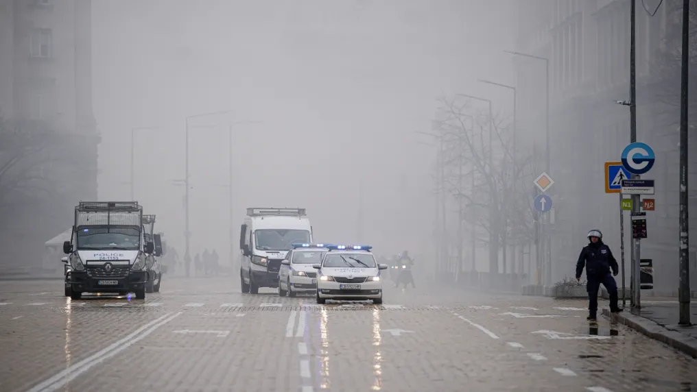 Футболно дерби в София: Без метро, но с шествия. Вижте промените!