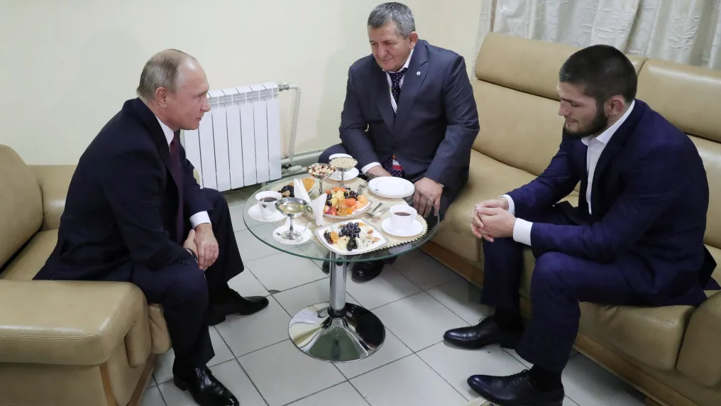 Путин към бащата на Нурмагомедов: Не го наказвай прекалено строго