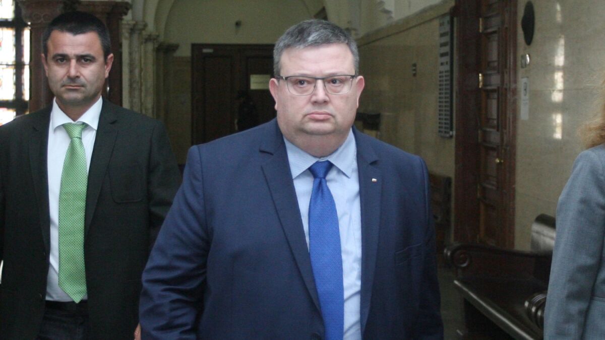 Сотир Цацаров: Турският съд е издал решение за екстрадицията на Митьо Очите