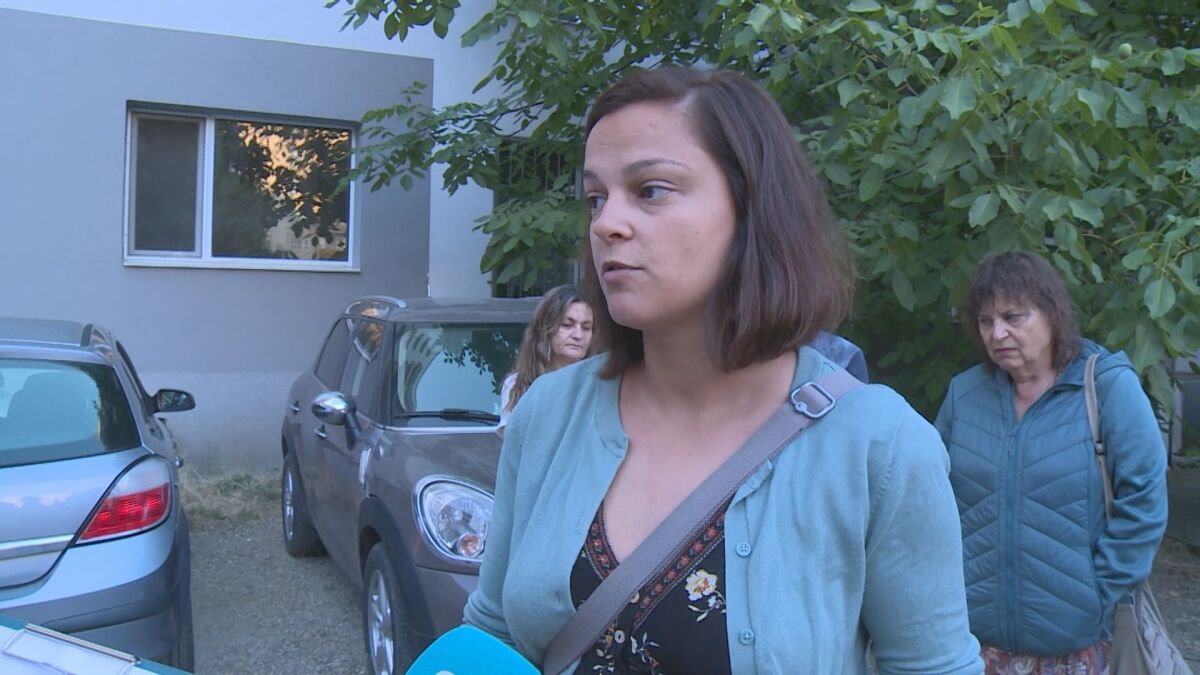 Университетски преподаватели и учени от БАН остават без дом