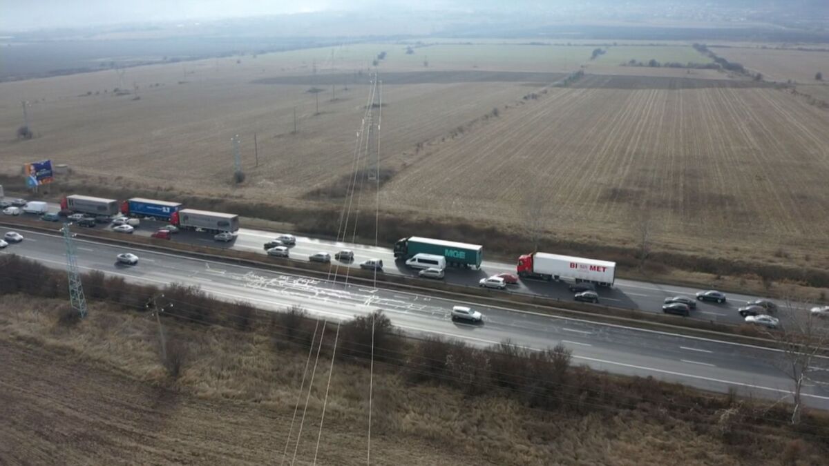 Очаква се засилен трафик по пътищата в страната и в събота