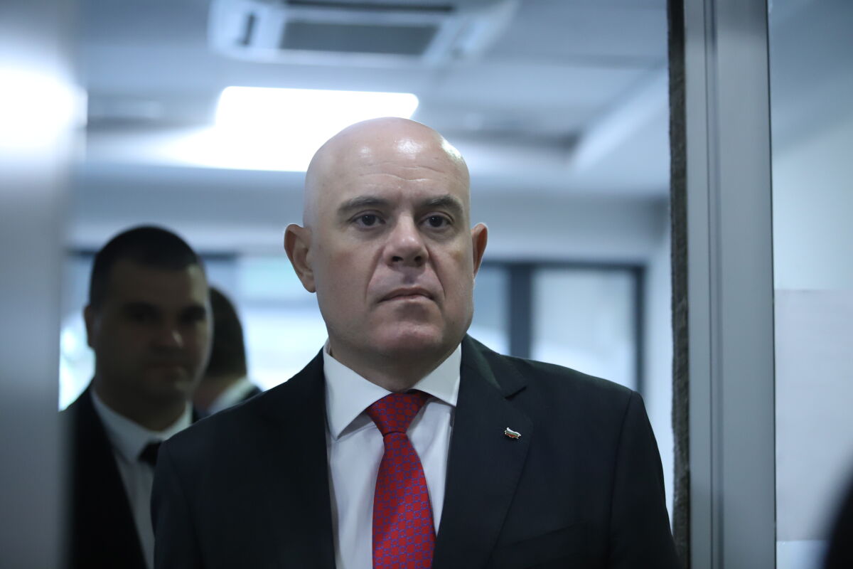 Иван Гешев пред евродепутатите: Руската намеса, корупцията, но не и „Барселонагейт“ и „Кюлчетата“ (ОБЗОР)