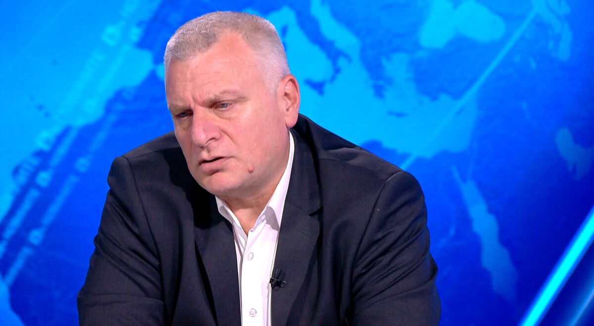 "Животът - докато се ухилиш и се озъбиш"