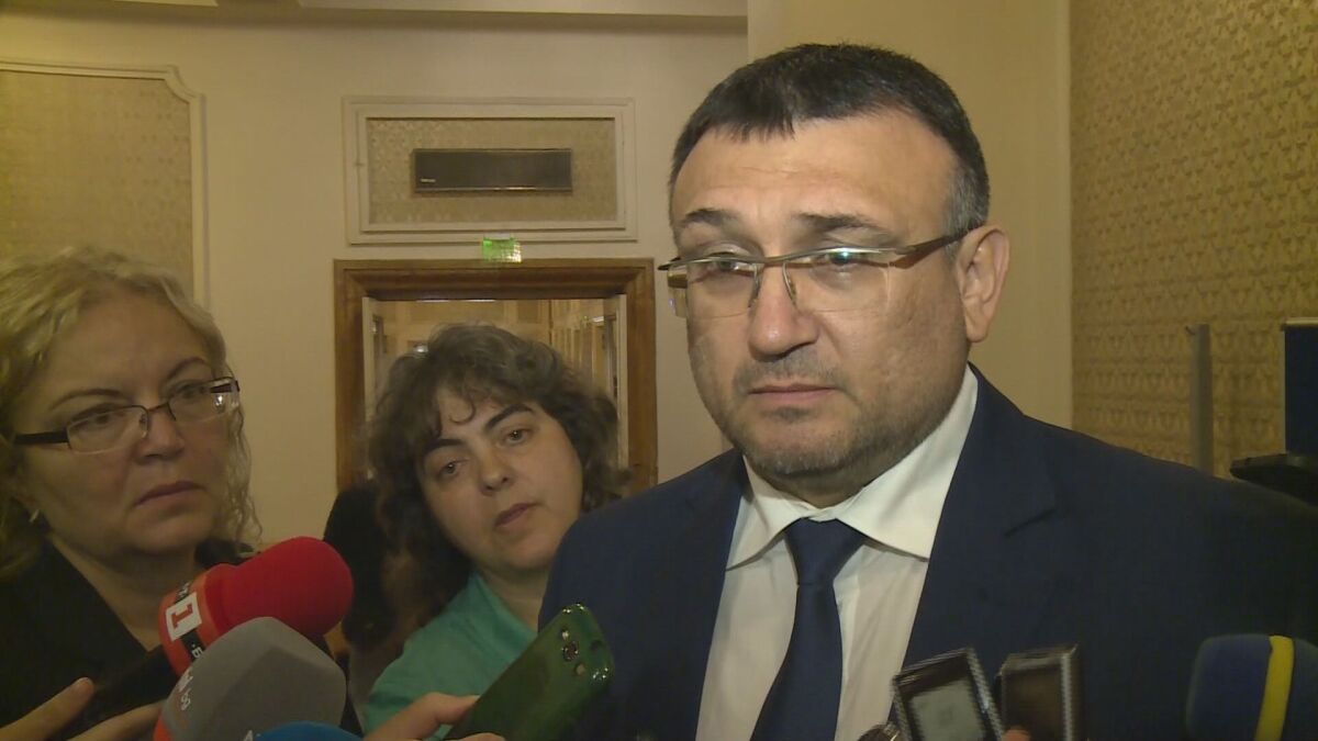 Младен Маринов за акцията в Костенец: Има още застрашени лица