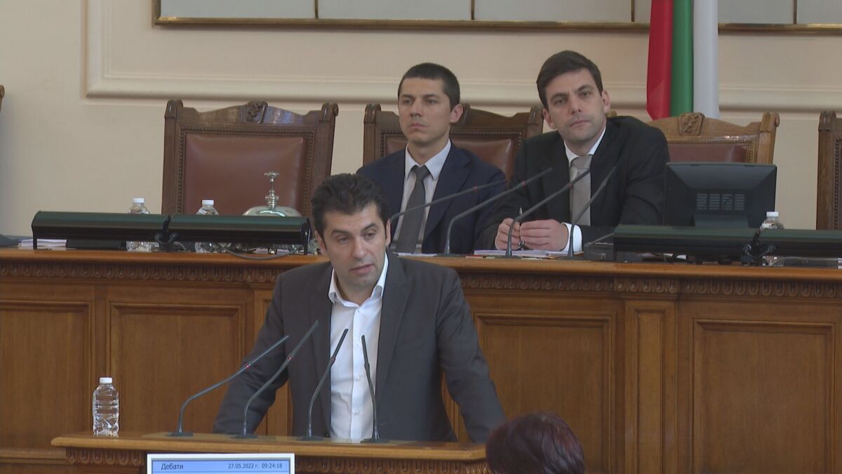 ДПС vs Петков: От договори по европроекти без одобрение на ЕК до Пеевски
