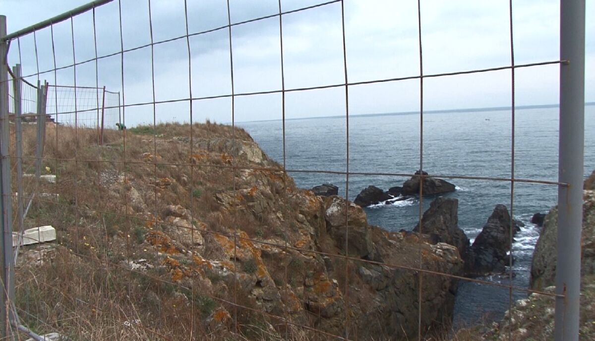 Недоволство в Созопол заради спорен строеж на брега на морето