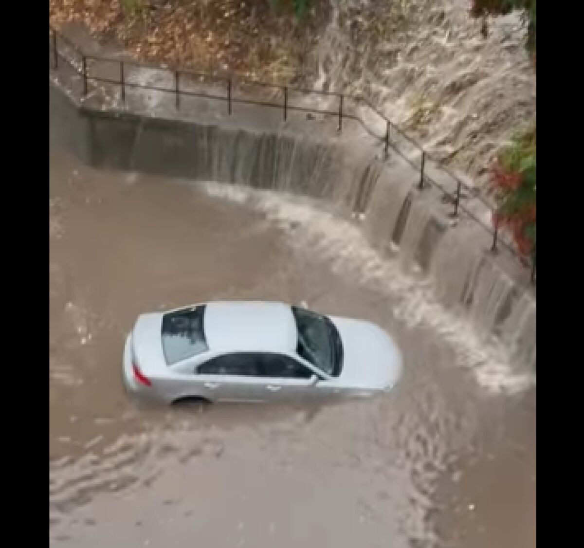 BG ALERT се задейства в Бургас, има евакуация (ВИДЕО)