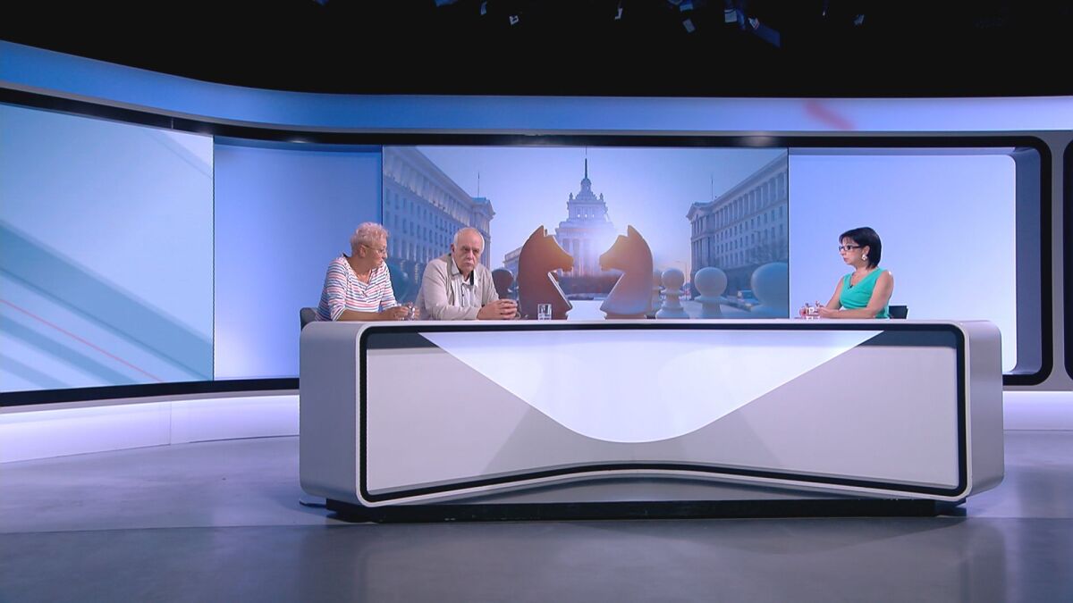 „Общество има основания да не харесва политическия си елит, но се е вглъбило в битовите си проблеми“