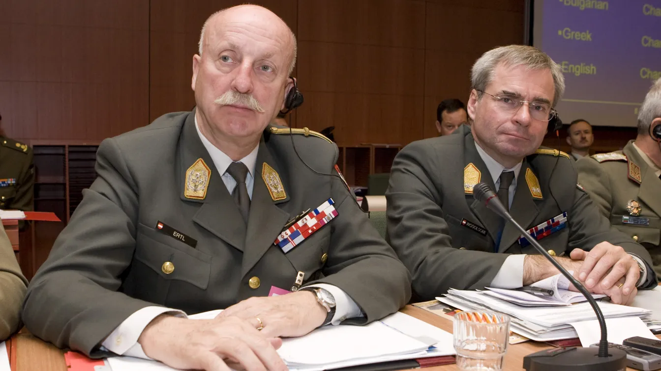 Австриец поема Генералния щаб на ЕС от 2013 г.