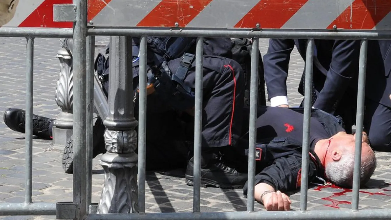 Стрелба при полагането на клетва на италианското правителство