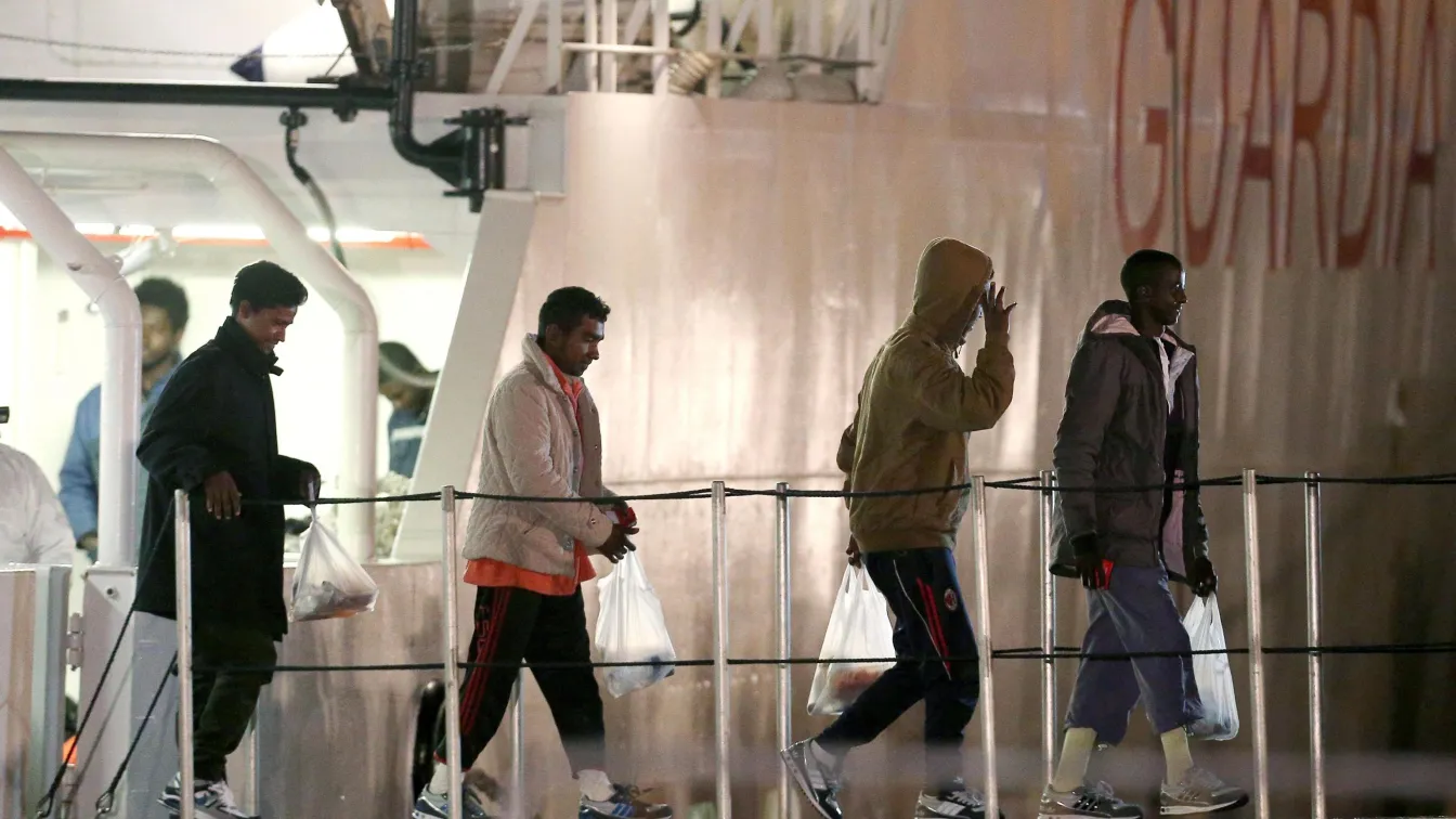 30 пъти повече мигранти са загинали край бреговете на Европа в началото на 2015 г.
