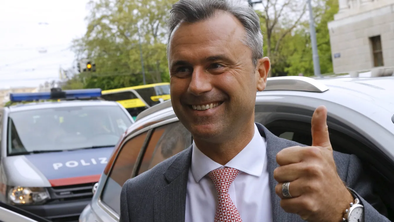 Крайната десница триумфира на президентските избори в Австрия 