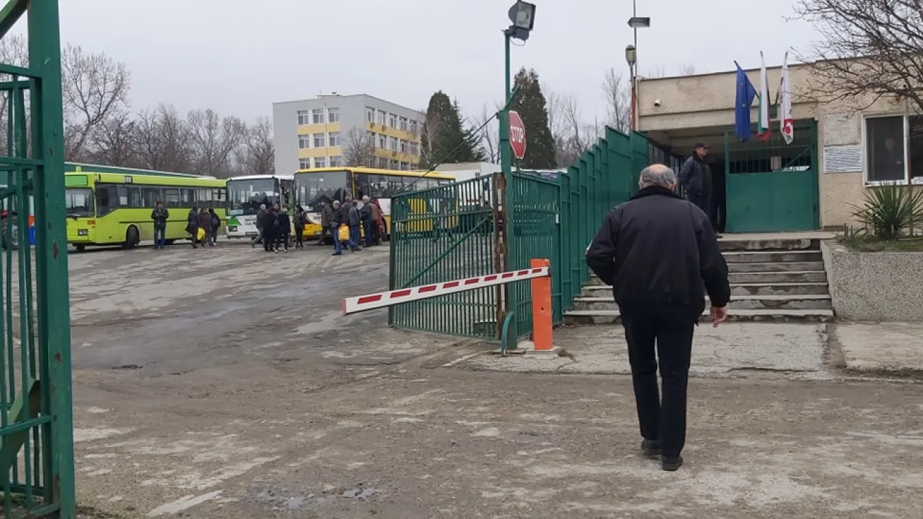 Заради кризата „Арсенал“ чувствително оптимизира персонала си