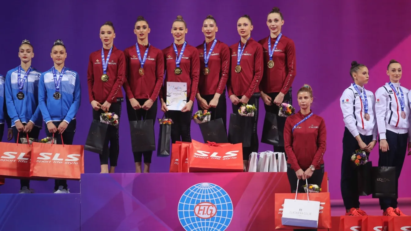 НА ЖИВО: Финалите на отделните уреди на Световната купа в София