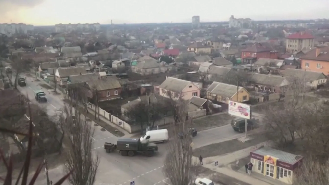 И военният министър заминава с Кирил Петков в Украйна