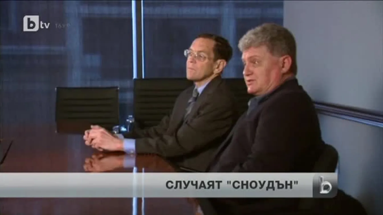 Бащата на Сноудън: Путин няма да се огъне под натиска на САЩ