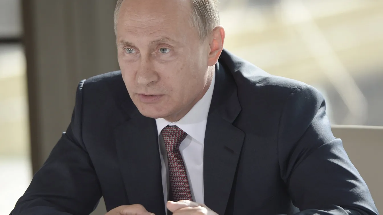 Владимир Путин ще тръгне сам срещу 