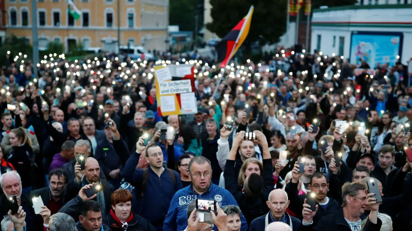 Повече от 1000 души се събраха за протест на десни популисти в германския град Кемниц