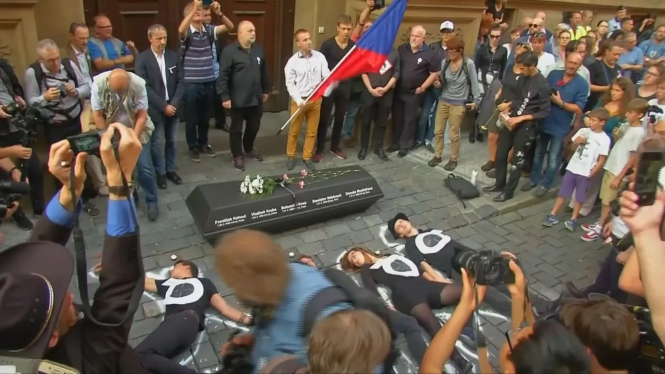 Хиляди протестираха в Чехия срещу правителството