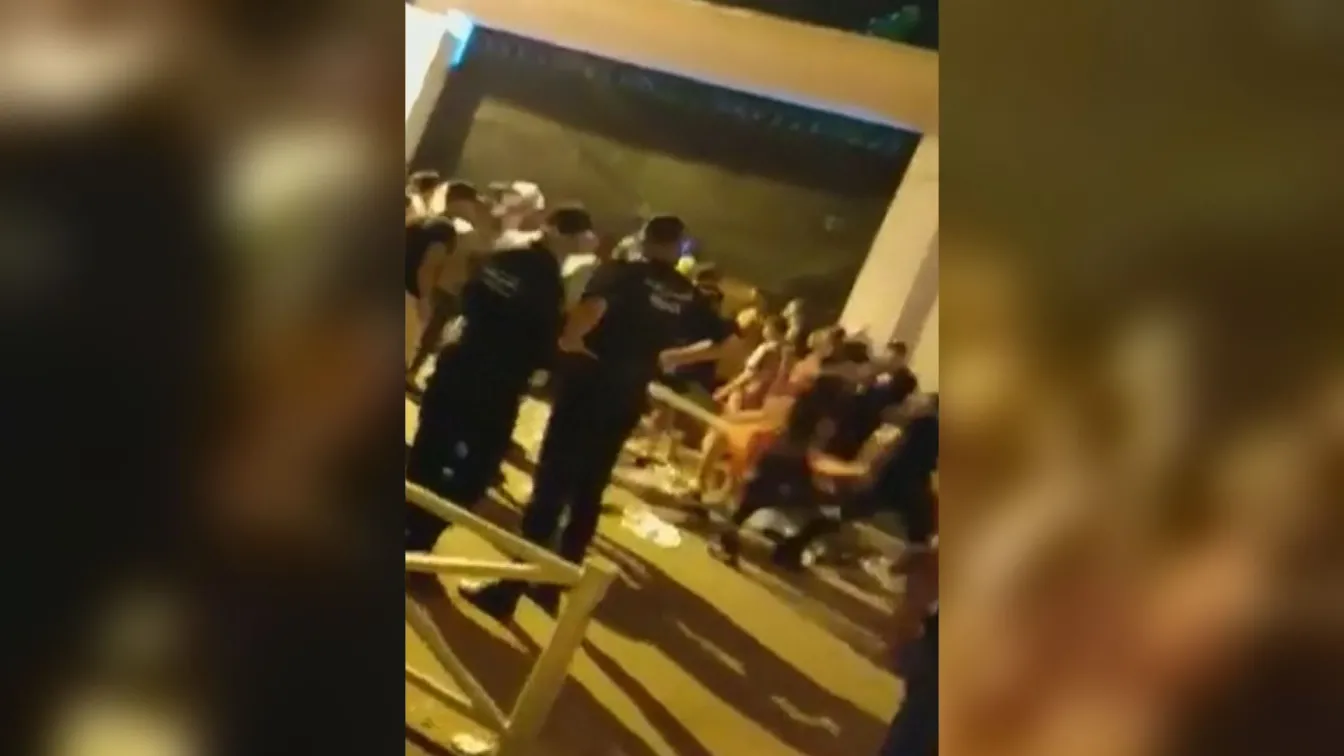 Петима души загинаха по време на блъсканица на концерт в Алжир