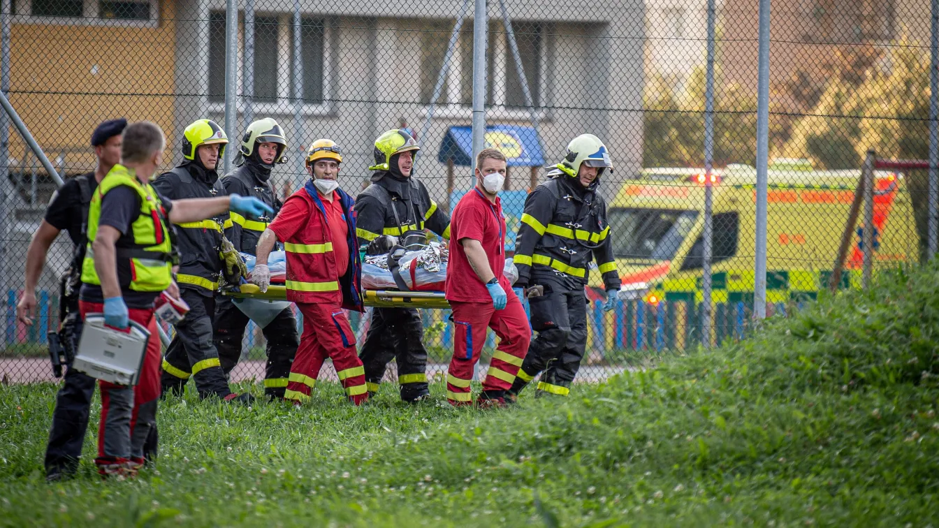 11 жертви на пожар в жилищен блок в Чехия
