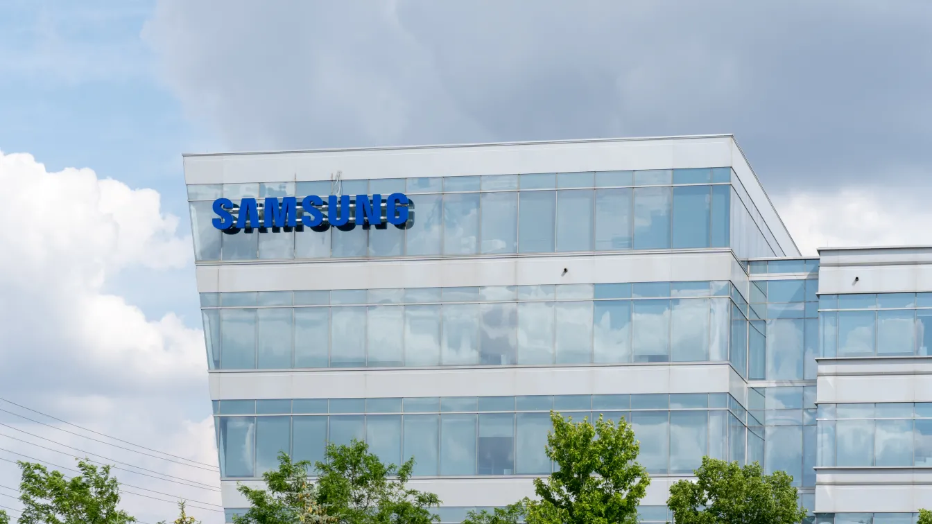 Президентът на Южна Корея помилва вицепрезидента на Samsung