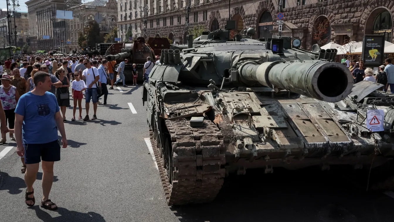 Киев с чистка в отбраната: Отстранени са шестимата военни зам.-министри