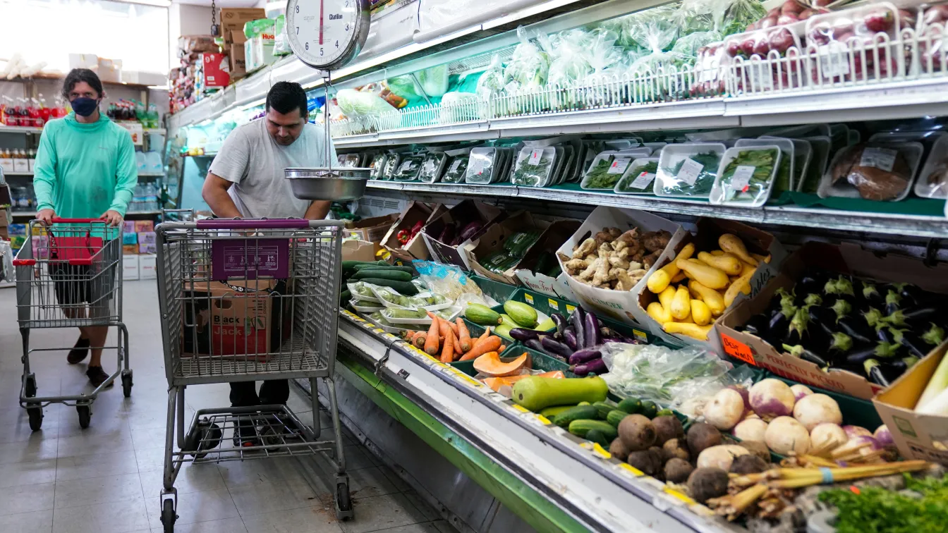 72% от икономистите очакват рецесия в САЩ до средата на следващата година 