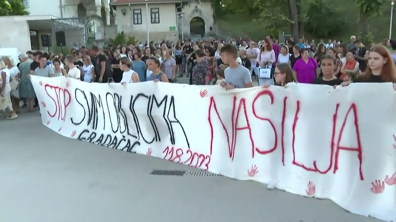 Срещу насилието над жени: Хиляди в Босна и Херцеговина протестираха