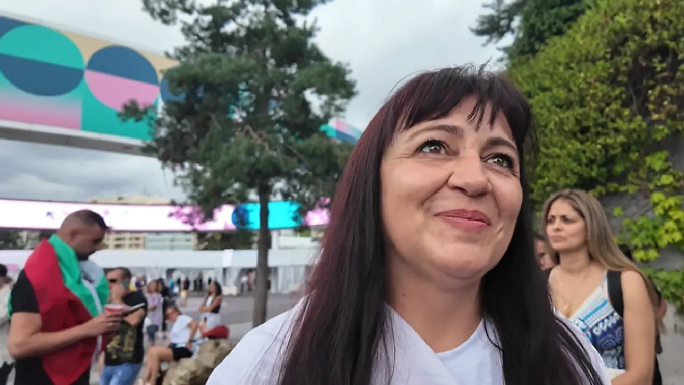 Майката на Карлос: Горди сме! Той написа история! (ВИДЕО)
