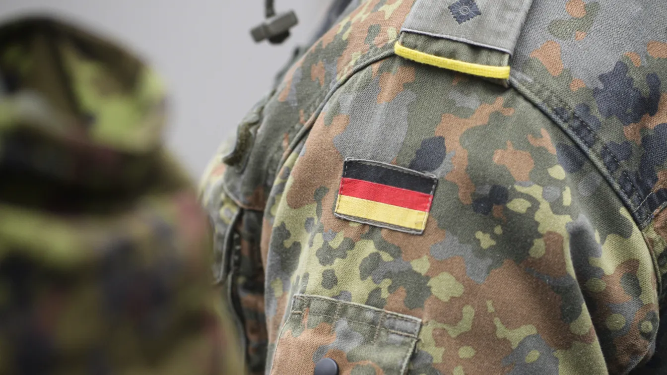 След подозрения за проникване: Отцепиха военна база в Германия