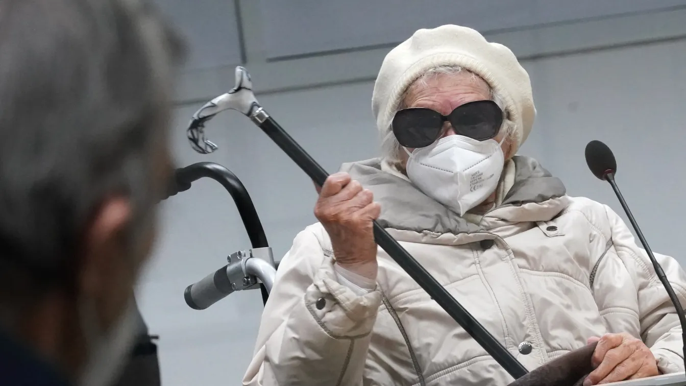 Участвала в над 10 000 убийства: Осъдиха 99-годишна бивша секретарка в нацистки концлагер