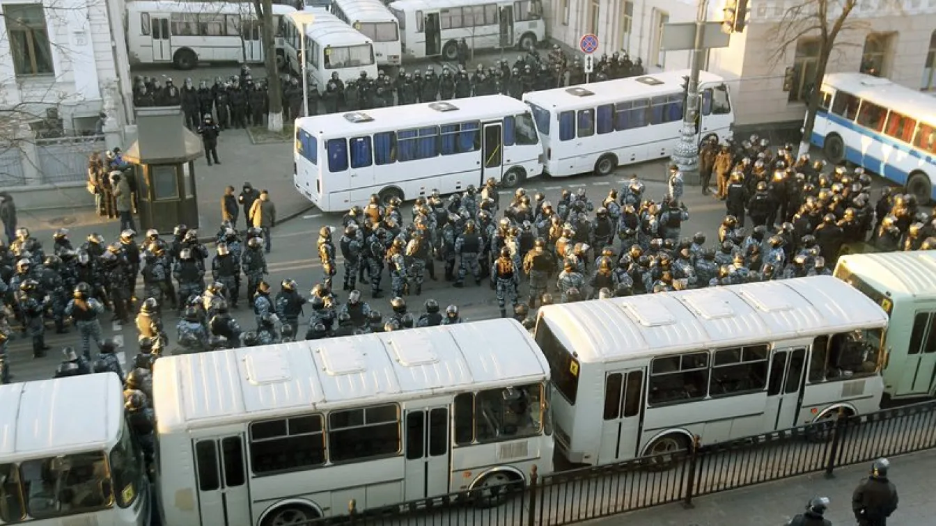 В Украйна обсъждат вот на недоверие, Кличко иска оставката и на президента