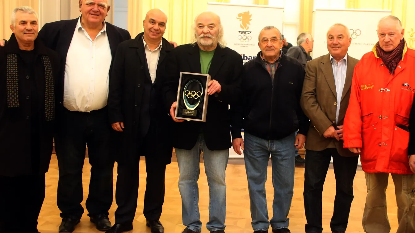 Поредно отличие за легендата Боян Радев