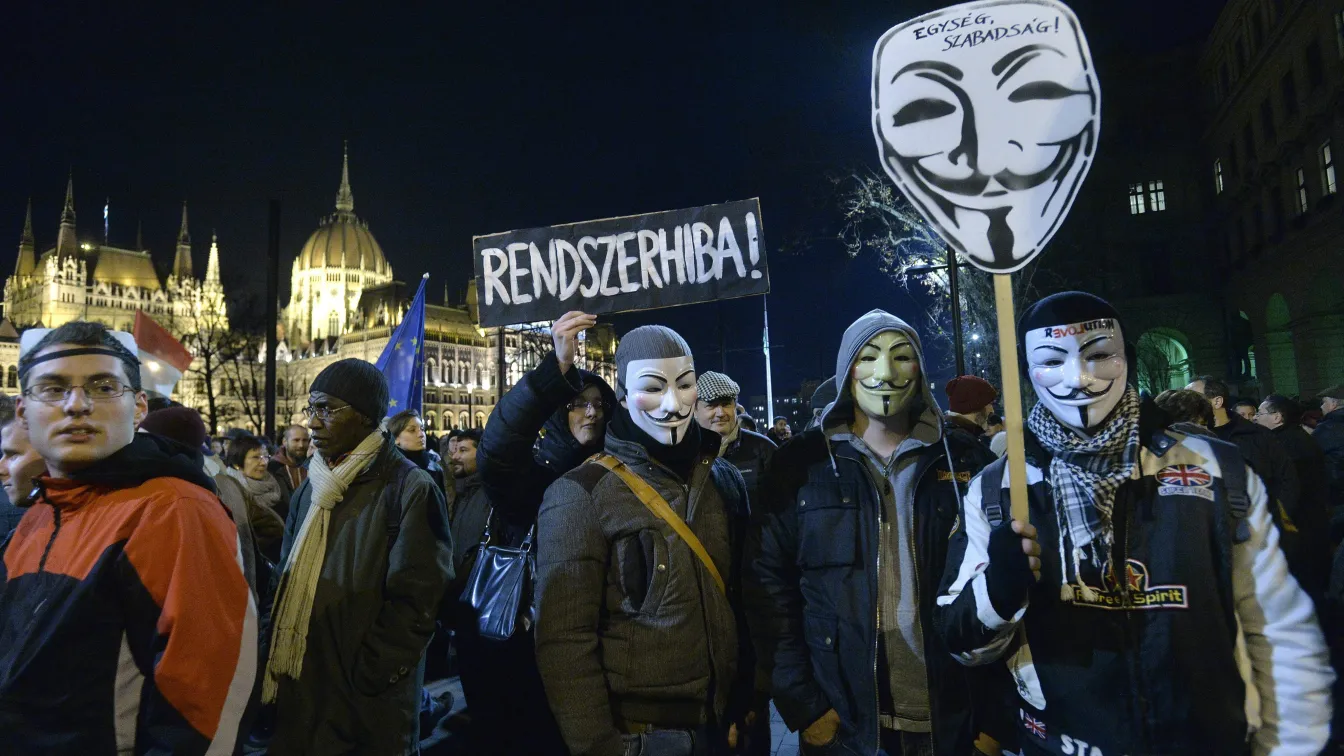 Хиляди унгарци протестираха срещу корупцията