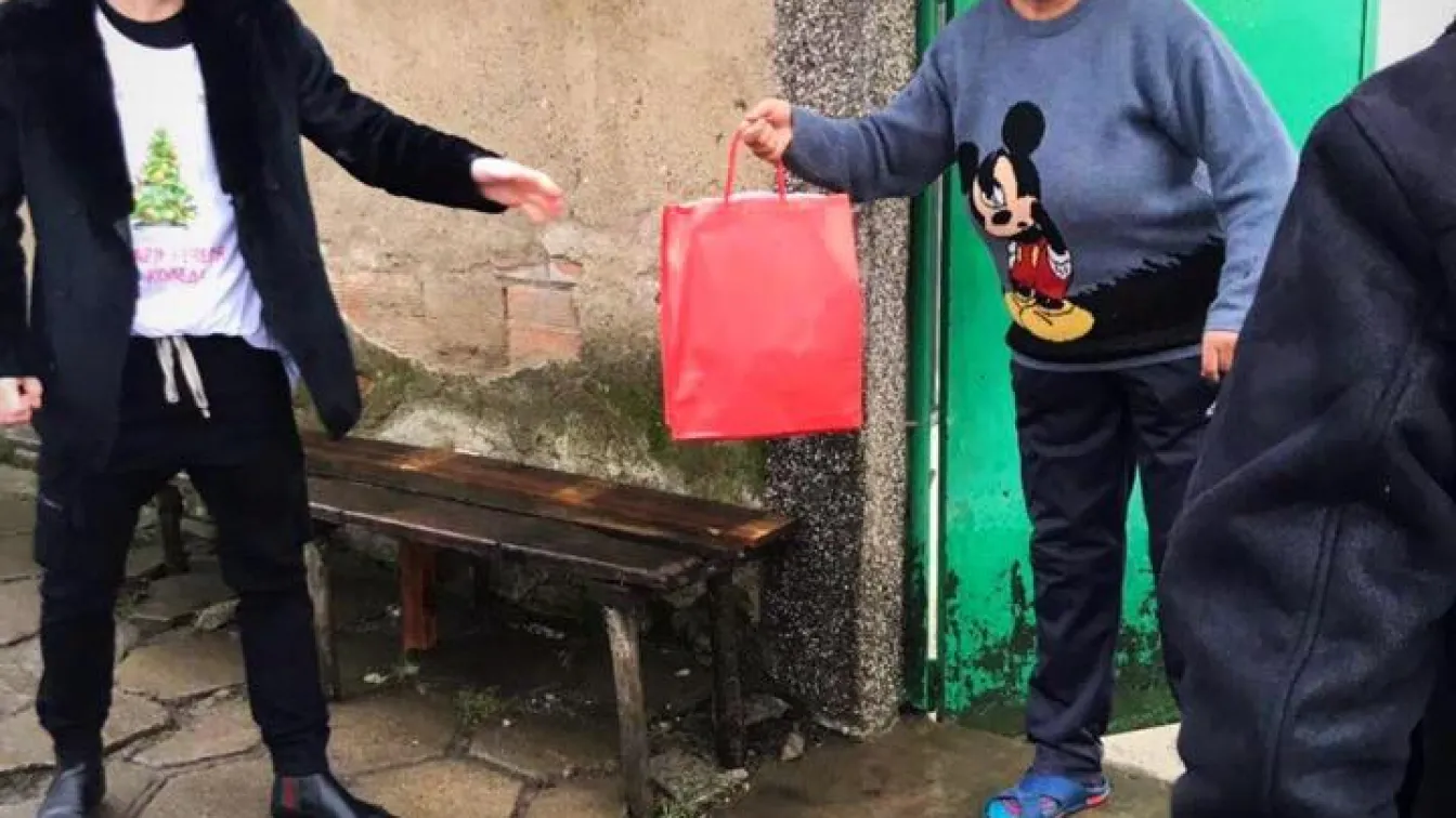 Галин Иванов помага на социално слаби семейства в родния Казанлък