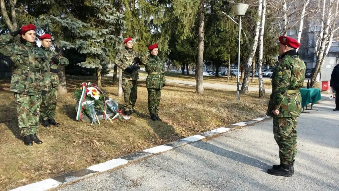 България почете паметта на загиналите в Ирак наши военнослужещи 