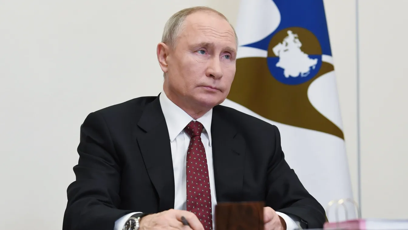 Путин поздрави новия президент на САЩ, след като Избирателната колегия потвърди победата му