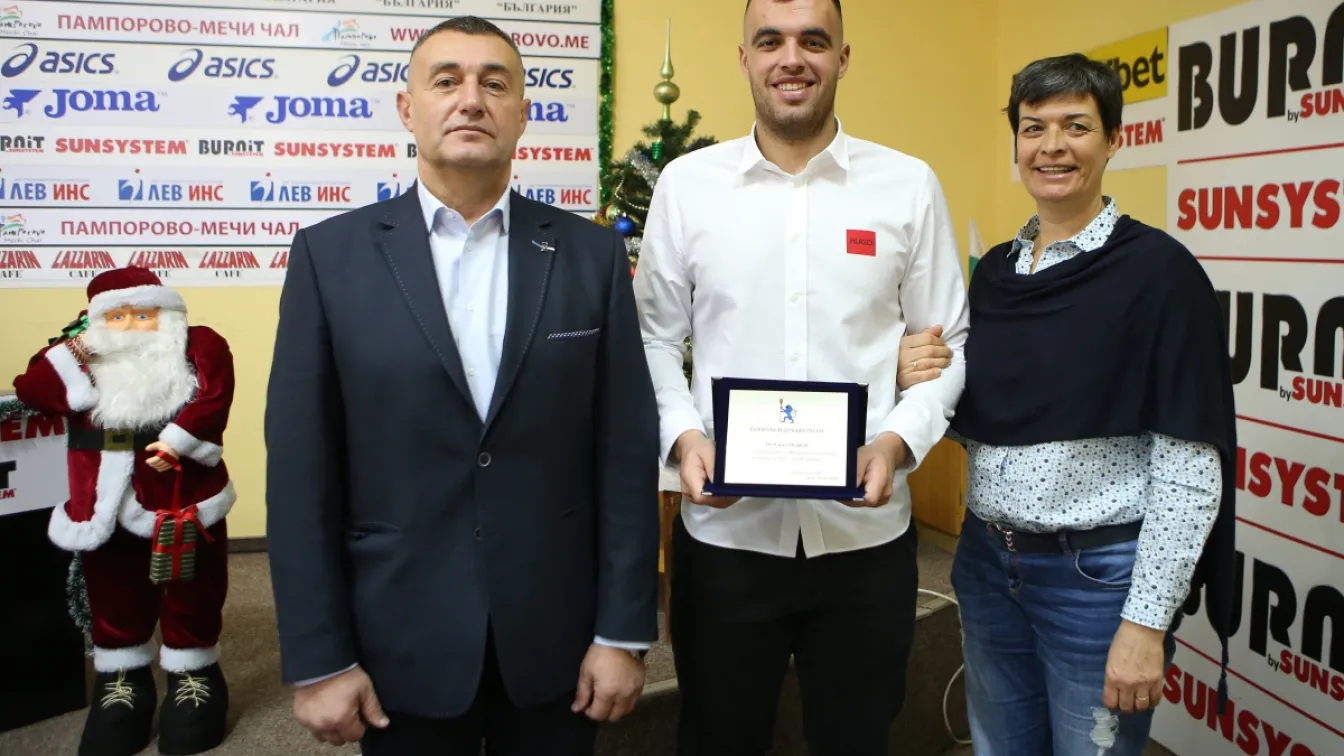 Синът на Руми Нейкова е на полуфинал на световно