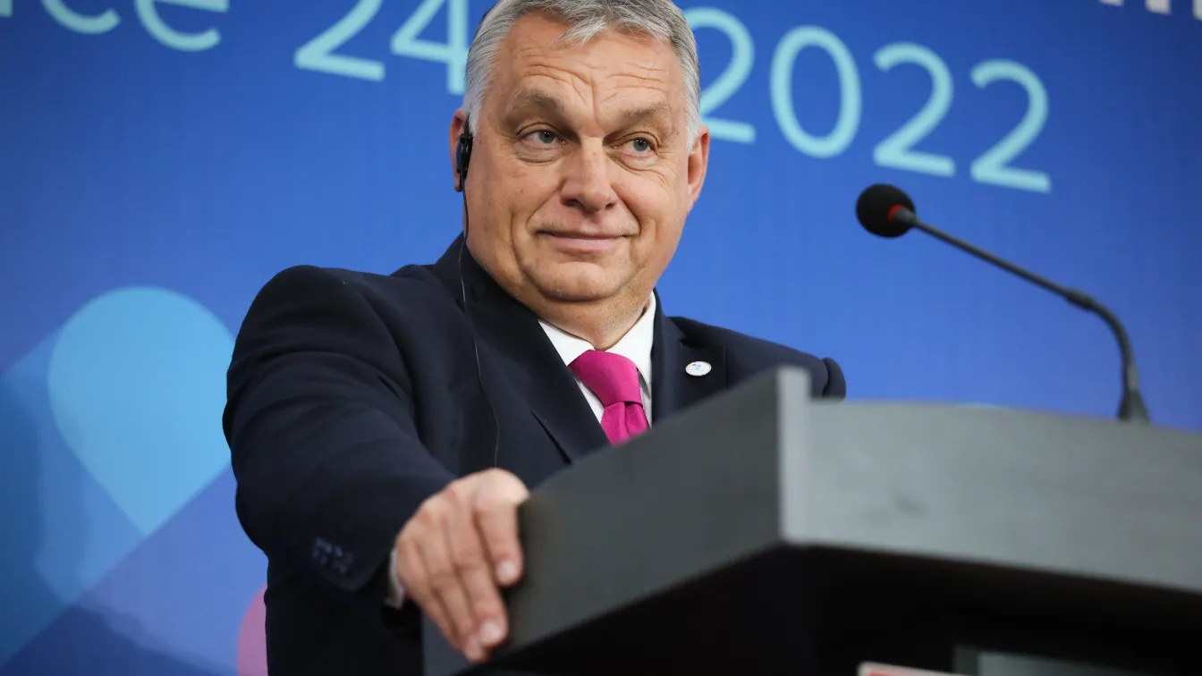 Орбан приветства Навроцки за „фантастичната победа“