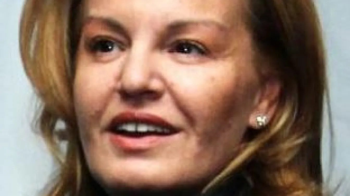Стефка Костадинова