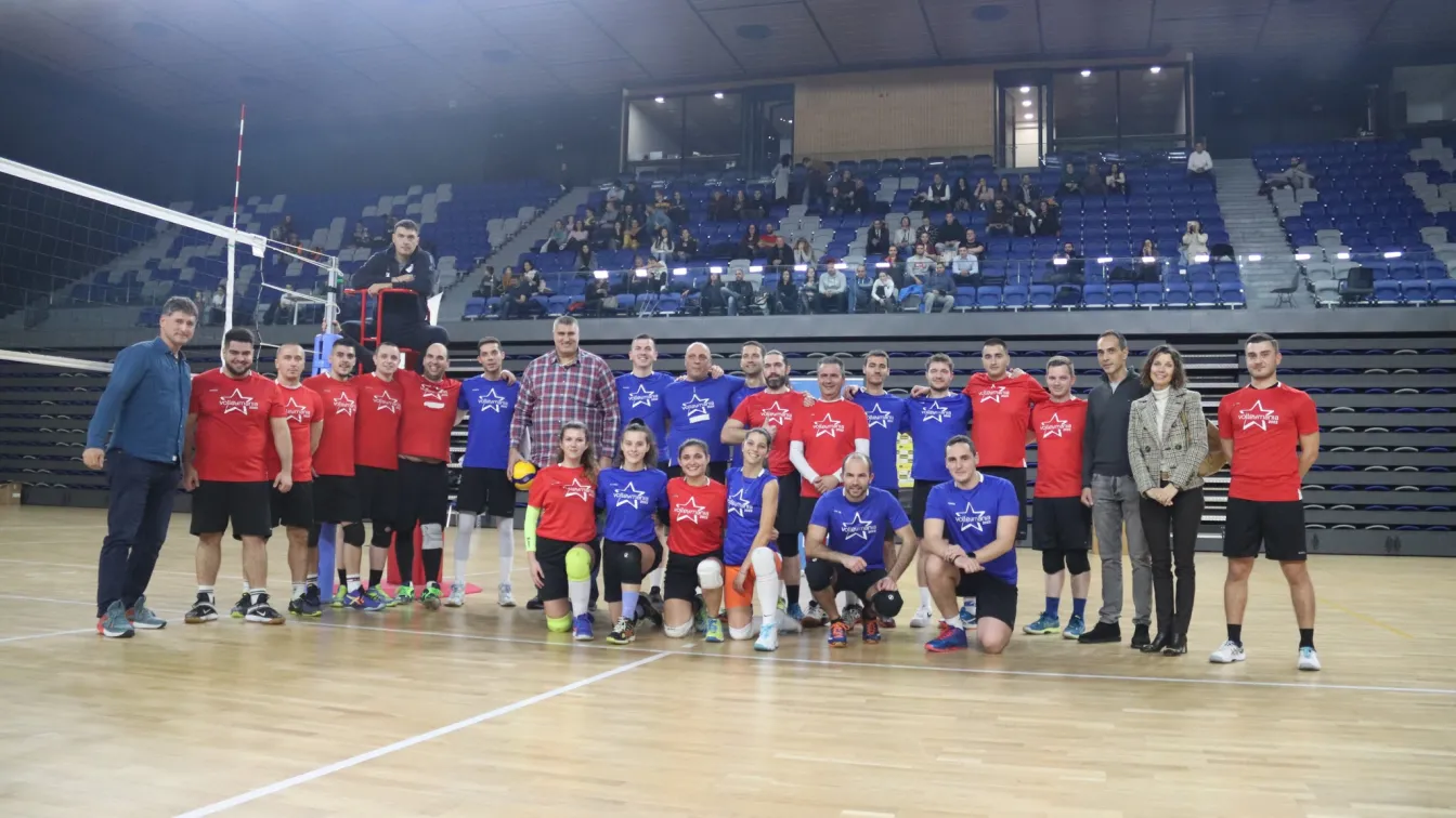 Мачът на звездите във Volley Mania събра над 2700 лв за благотворителност
